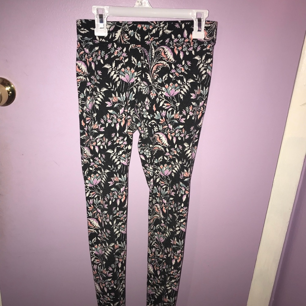 aeropostale flowered leggings size Small
